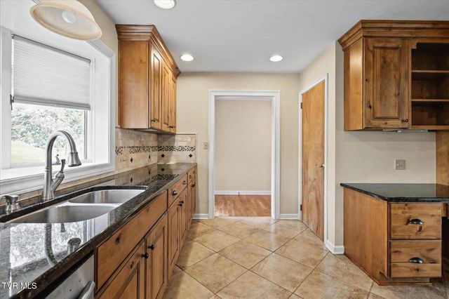 4525 Chickasaw Road, Kingsport, TN 37664