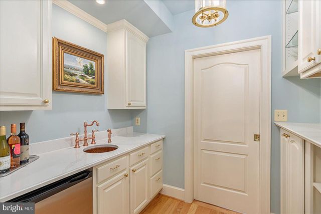 7131 WOODLAND DR, Springfield, VA 22151