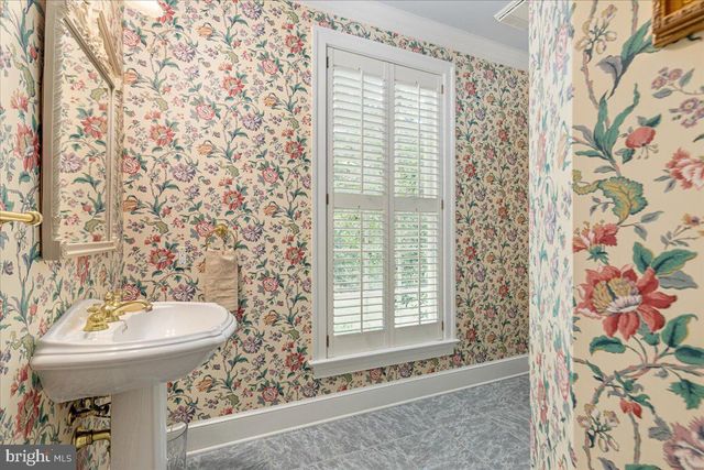 7131 WOODLAND DR, Springfield, VA 22151
