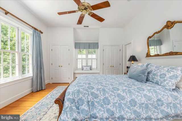 7131 WOODLAND DR, Springfield, VA 22151