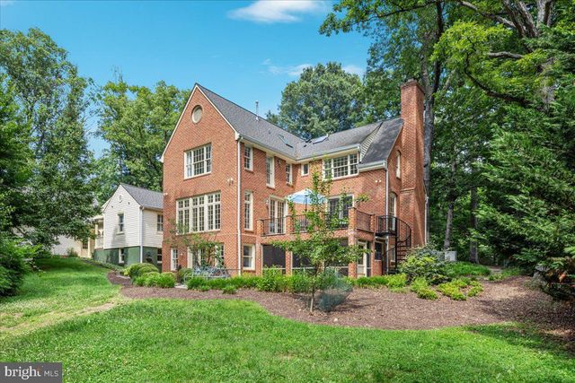 7131 WOODLAND DR, Springfield, VA 22151