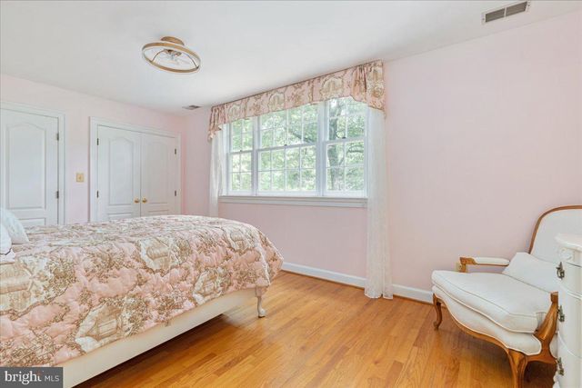 7131 WOODLAND DR, Springfield, VA 22151