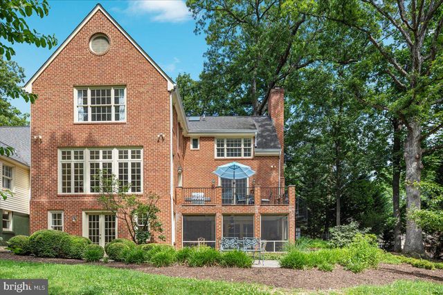 7131 WOODLAND DR, Springfield, VA 22151