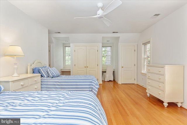 7131 WOODLAND DR, Springfield, VA 22151