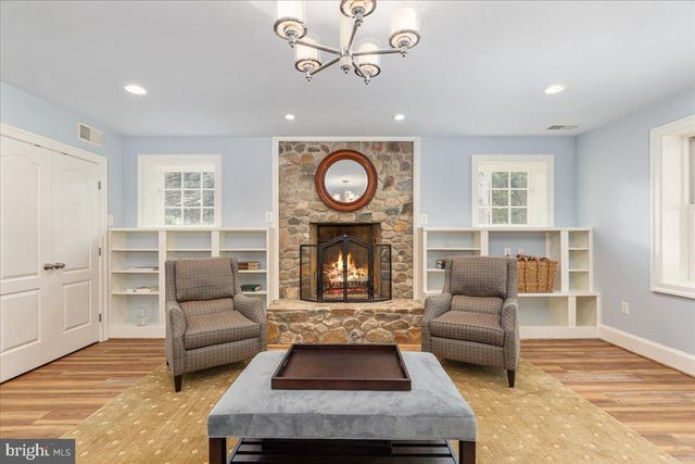 7131 WOODLAND DR, Springfield, VA 22151