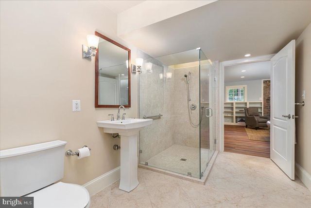 7131 WOODLAND DR, Springfield, VA 22151