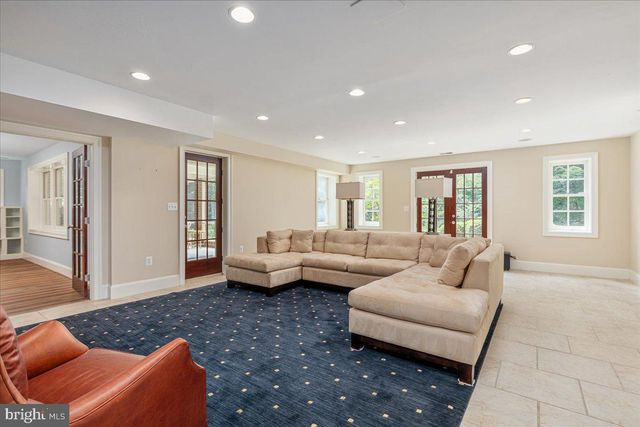 7131 WOODLAND DR, Springfield, VA 22151