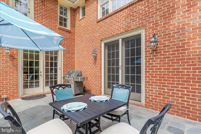 7131 WOODLAND DR, Springfield, VA 22151
