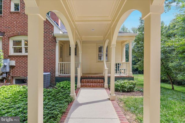 7131 WOODLAND DR, Springfield, VA 22151