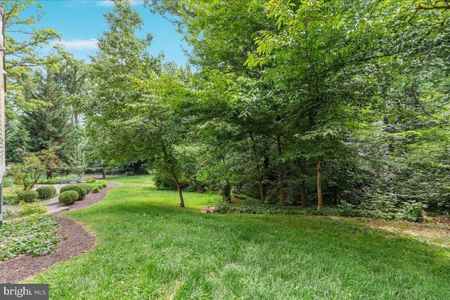 7131 WOODLAND DR, Springfield, VA 22151