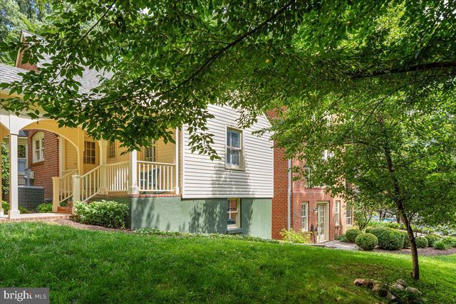7131 WOODLAND DR, Springfield, VA 22151