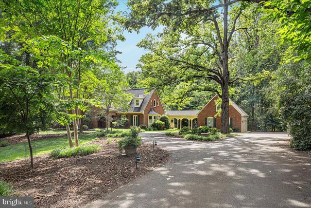 7131 WOODLAND DR, Springfield, VA 22151