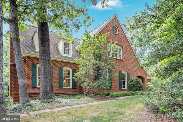 7131 WOODLAND DR, Springfield, VA 22151