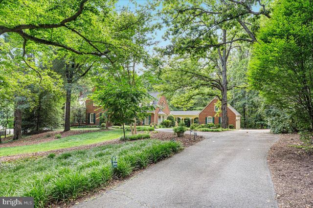 7131 WOODLAND DR, Springfield, VA 22151