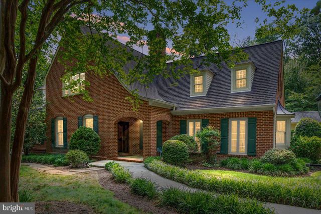 7131 WOODLAND DR, Springfield, VA 22151