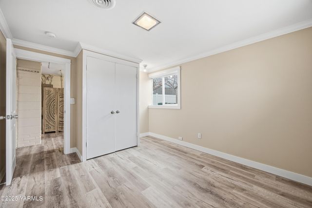 S 905 Ione St, Kennewick, WA 99336