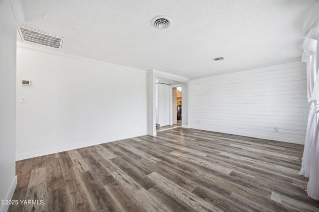 S 905 Ione St, Kennewick, WA 99336