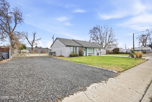 S 905 Ione St, Kennewick, WA 99336