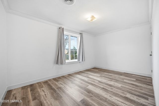 S 905 Ione St, Kennewick, WA 99336