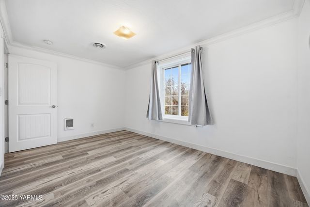 S 905 Ione St, Kennewick, WA 99336