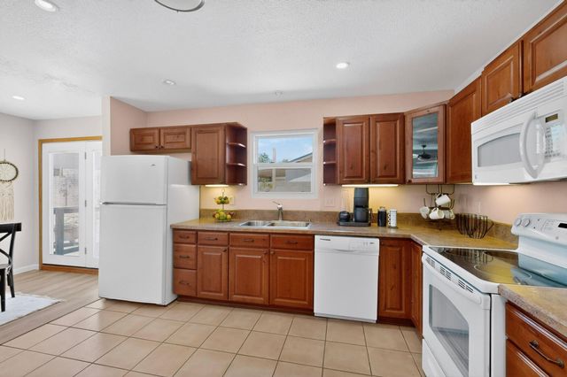 4515 Zirconia Drive NE, Rio Rancho, NM 87124