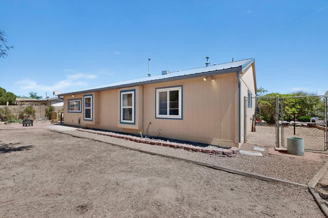 4515 Zirconia Drive NE, Rio Rancho, NM 87124