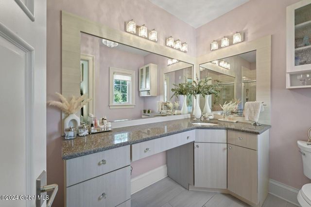 7 Stoneridge Drive, Colonie, NY 12211