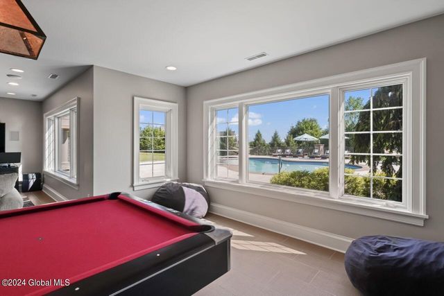 7 Stoneridge Drive, Colonie, NY 12211