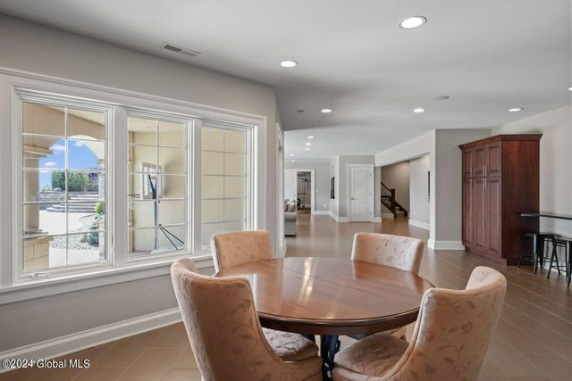 7 Stoneridge Drive, Colonie, NY 12211