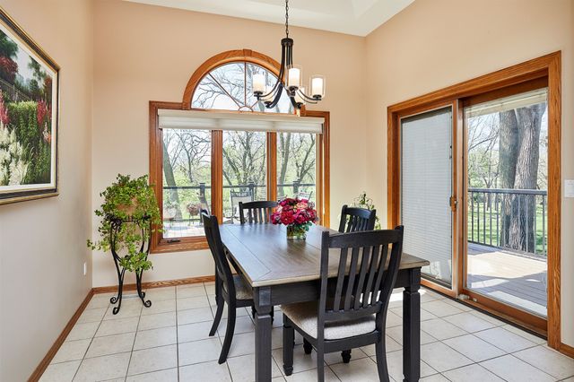 9150 Aurora Avenue, Urbandale, IA 50322
