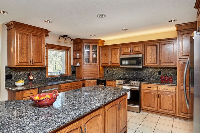 9150 Aurora Avenue, Urbandale, IA 50322