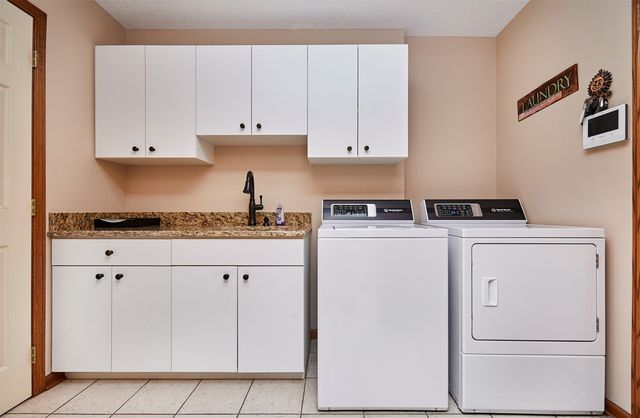 9150 Aurora Avenue, Urbandale, IA 50322