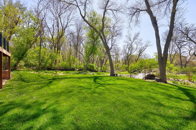 9150 Aurora Avenue, Urbandale, IA 50322