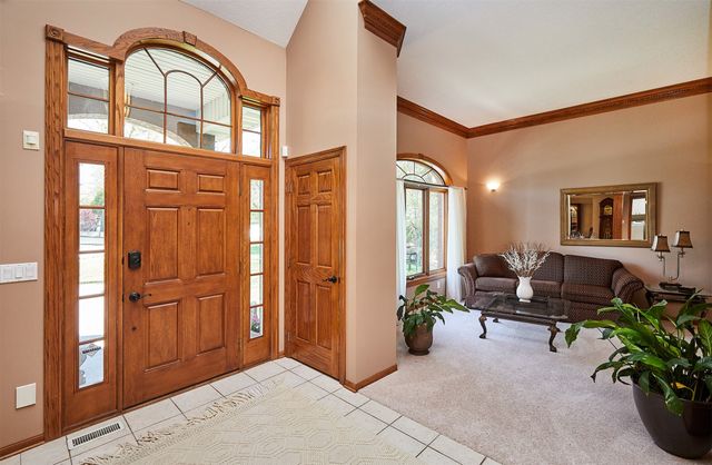 9150 Aurora Avenue, Urbandale, IA 50322