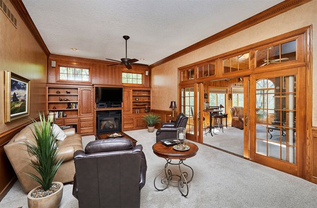 9150 Aurora Avenue, Urbandale, IA 50322