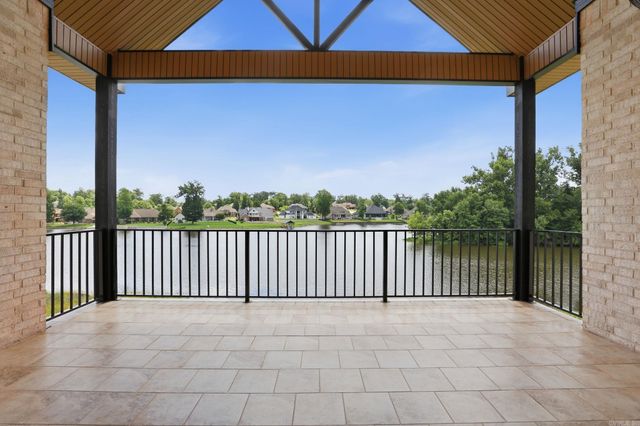 7636 S Shoreline Blvd, Benton, AR 72019