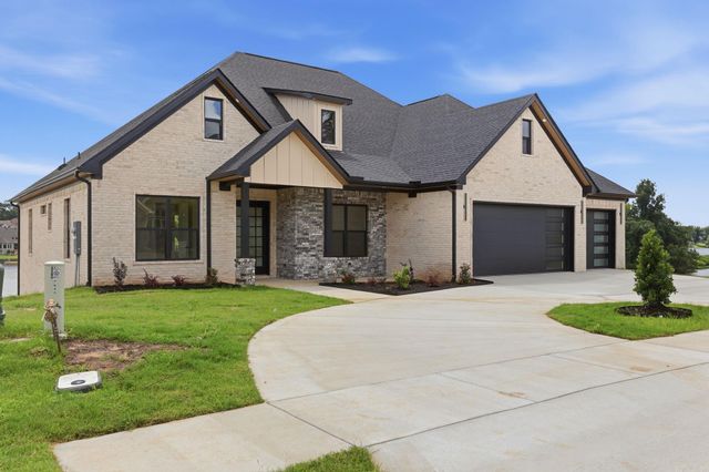 7636 S Shoreline Blvd, Benton, AR 72019