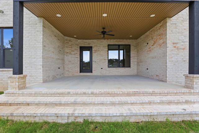 7636 S Shoreline Blvd, Benton, AR 72019