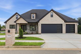 7636 S Shoreline Blvd, Benton, AR 72019