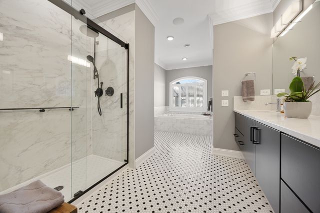 38 Bluestone Drive, St. Charles, IL 60174