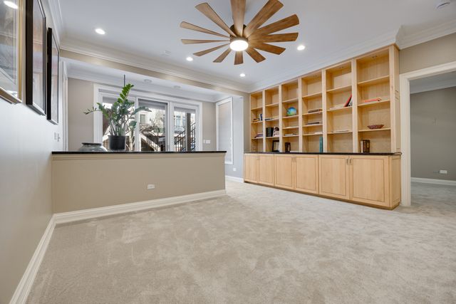 38 Bluestone Drive, St. Charles, IL 60174