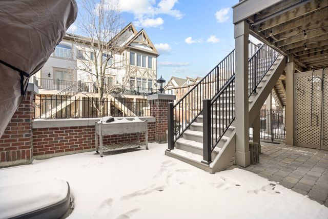 38 Bluestone Drive, St. Charles, IL 60174