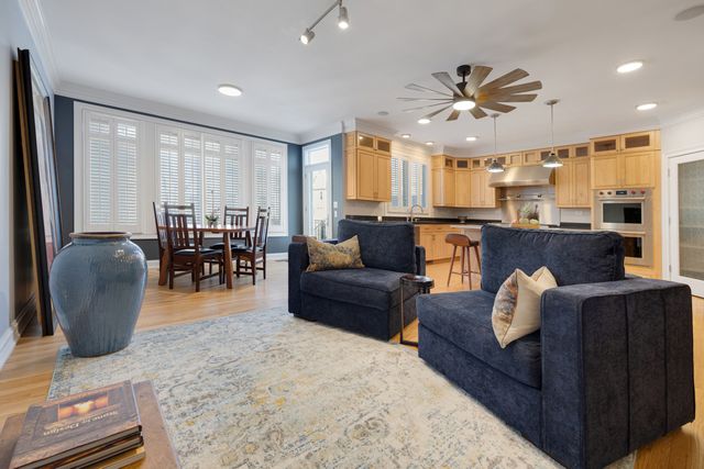 38 Bluestone Drive, St. Charles, IL 60174