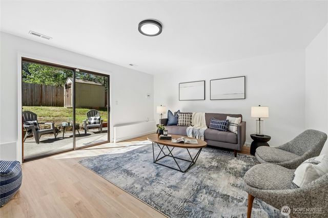 4613 SW 316th Place, Federal Way, WA 98023