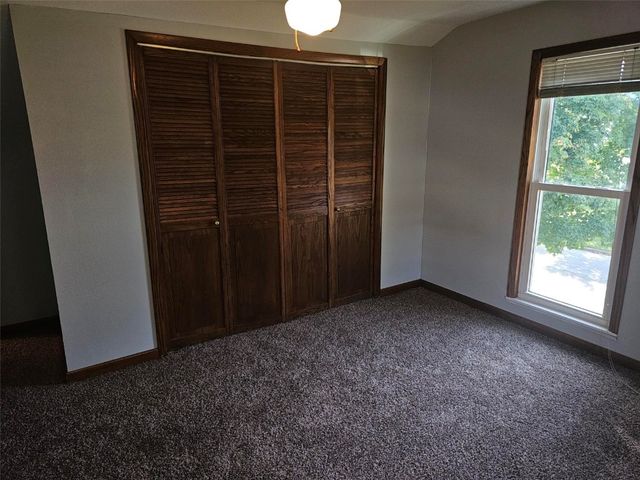 1112 A Avenue, Vinton, IA 52349