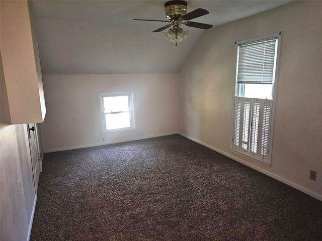 1112 A Avenue, Vinton, IA 52349