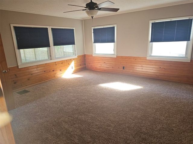 1112 A Avenue, Vinton, IA 52349