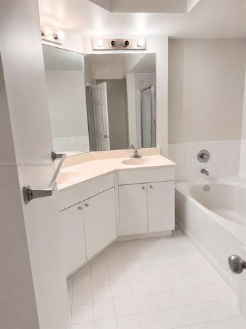 17145 N Bay Road 4307, Sunny Isles Beach, FL 33160