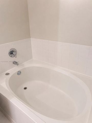 17145 N Bay Road 4307, Sunny Isles Beach, FL 33160