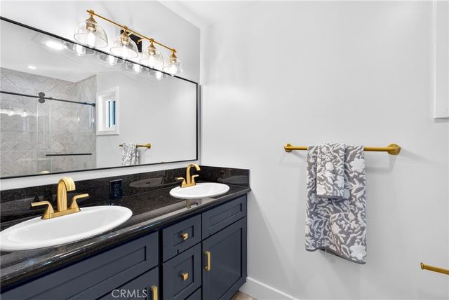 19352 Brookhurst, Huntington Beach, CA 92646